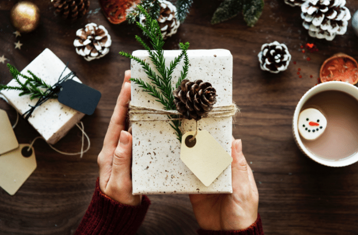 7 science-backed holiday gifts for people with psoriasis